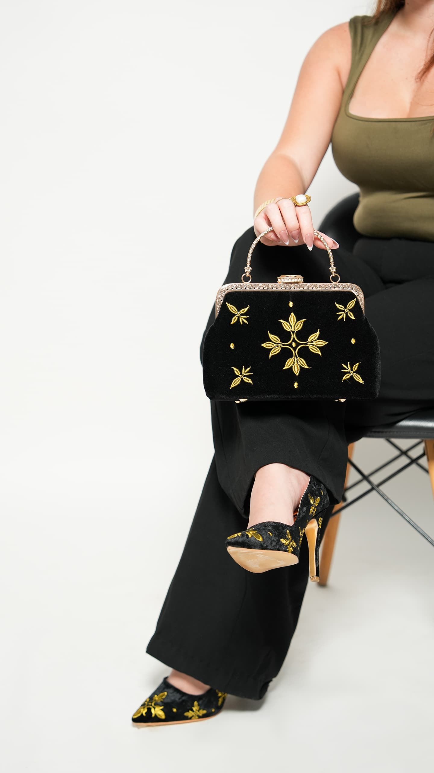 DELUXIA Collection — Sac et escarpins brodés